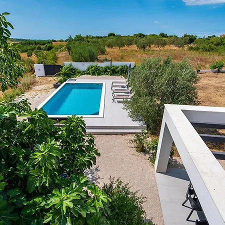 Black Wood Holiday home Zadar