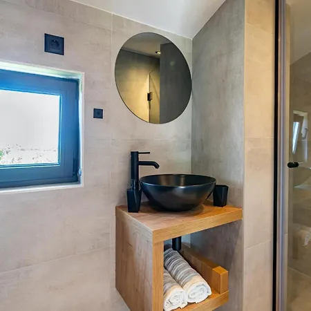Holiday home Black Wood Zadar