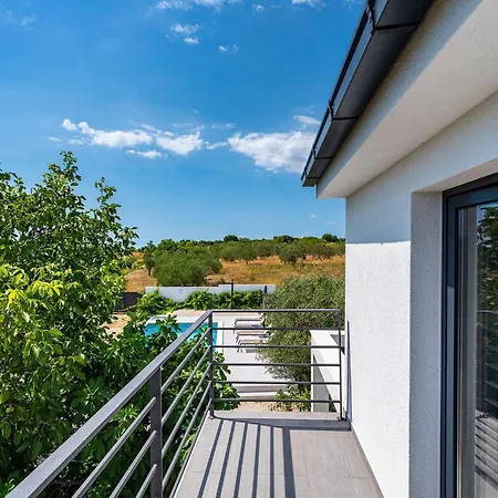 Black Wood Holiday home Zadar