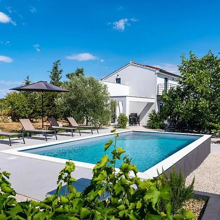 Holiday home Black Wood Zadar